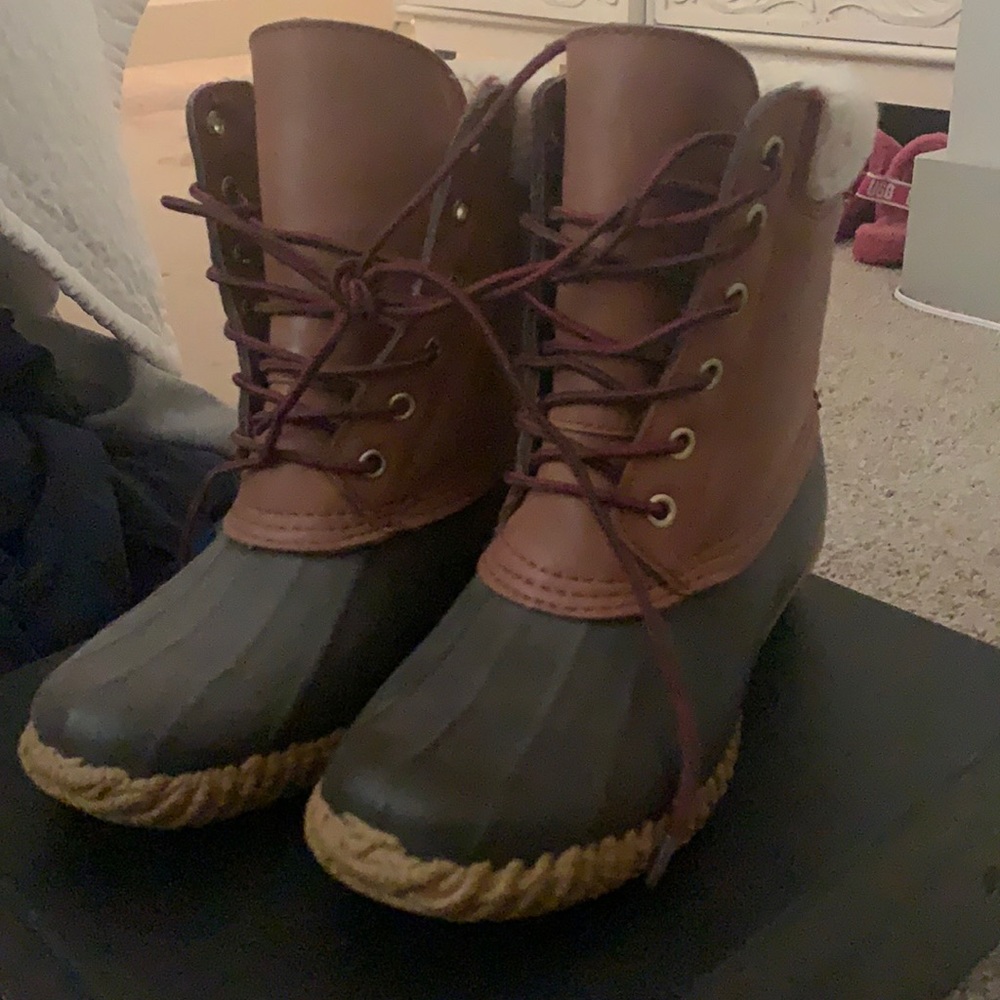 Tommy Hilfiger winter boots